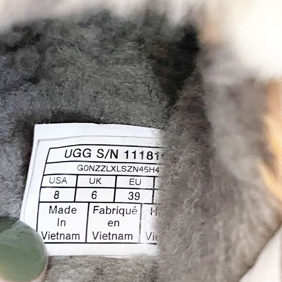 UGG fluff slippers in olive Cali camo with orange. 8 - Picture 9 of 13